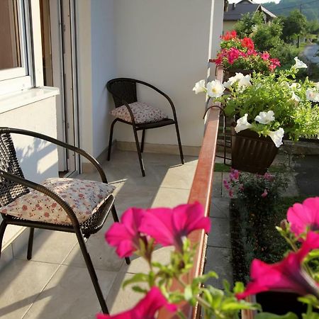 Nikolina I Katarina Apartment Otočac Exterior foto